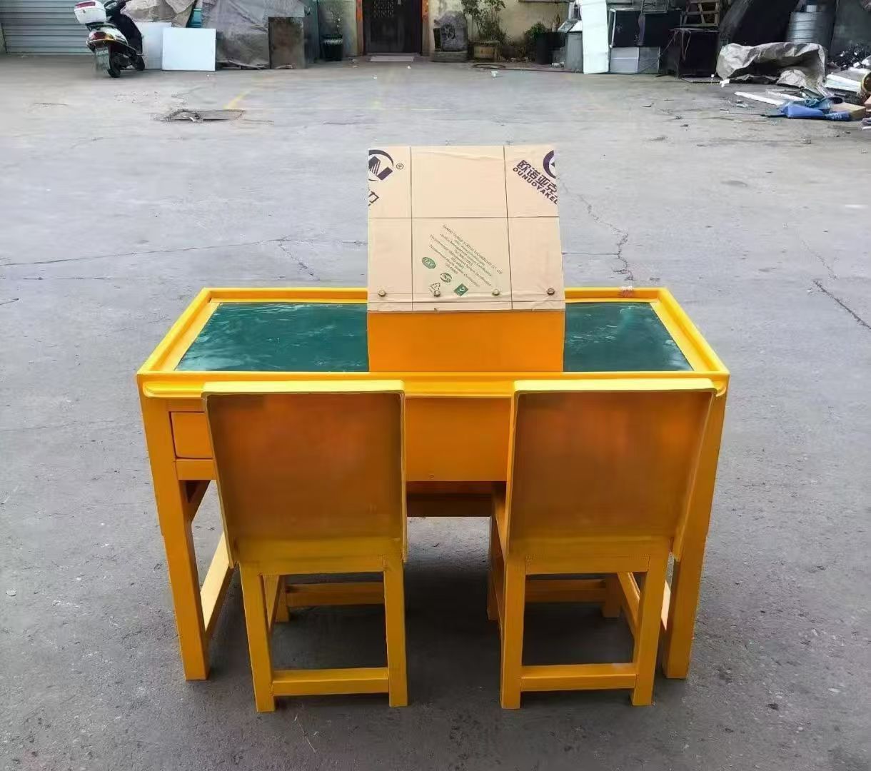 渭滨防静电导通桌井下煤矿火工品发放桌：危险品流转的安全守护者